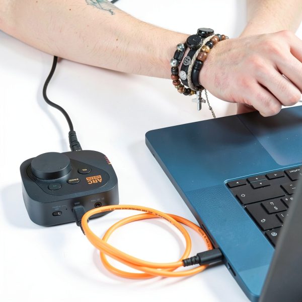 IK Multimedia ARC ON EAR Portable Headphone System-2